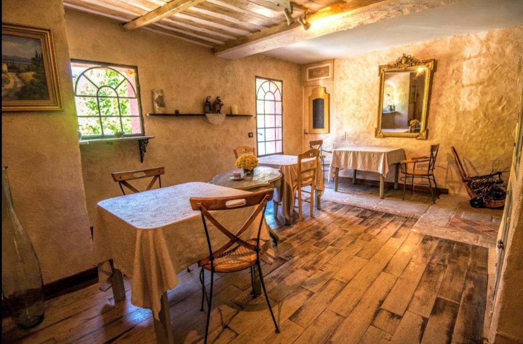 La Medievale Du Luberon Roussillon en Isere Εξωτερικό φωτογραφία